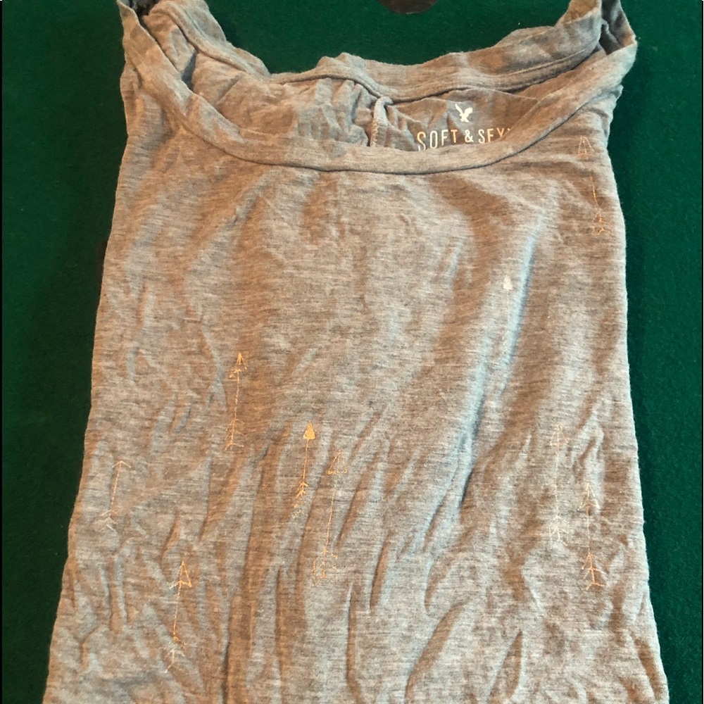 Tops - Picture 4 of 5